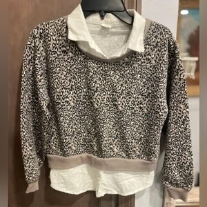 Evsie Girls leopard print top, size Med